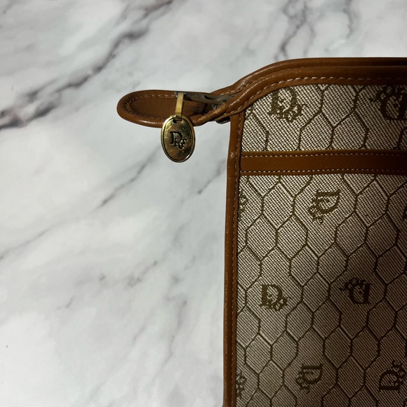 GUC Dior PVC Honeycomb Clutch Bag - Picture 6 of 8